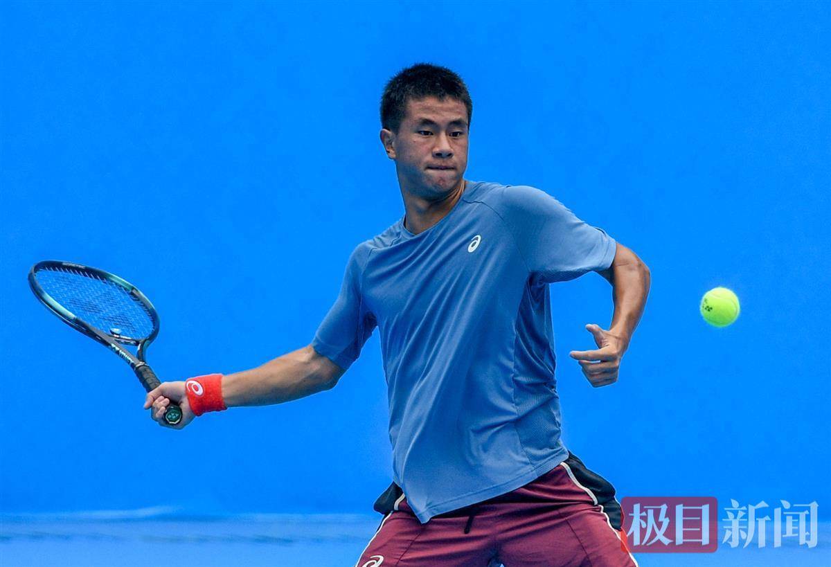 思专注的眼 思专注的眼